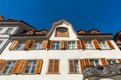 Das Gebäude in dem sich die Ferienwohnung befindet
