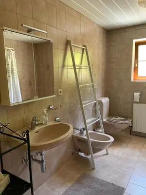 Ein Badezimmer in der Unterkunft Haus Heim