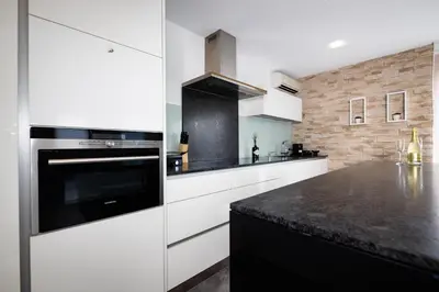 Küche/Küchenzeile in der Unterkunft Riedwohnung 1- Lustenau