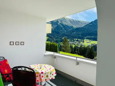 Ein allgemeiner Bergblick oder ein Berglick von der Ferienwohnung aus