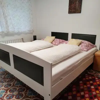 Doppelzimmer mit Gemeinschaftsbad und kleiner Küche Nannen 382