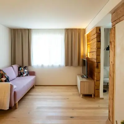 Stilvoll sanierte Altbau-Wohnung