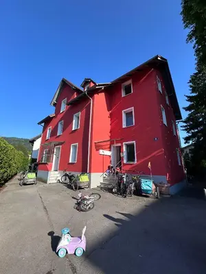 Das Gebäude in dem sich die Ferienwohnung befindet