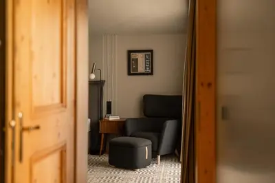 Ein Sitzbereich in der Unterkunft Chalet Toda