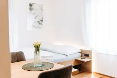 Ein Sitzbereich in der Unterkunft Bright & Modern Studios in Haselstauden