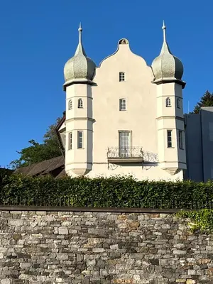Das Gebäude in dem sich das Hotel befindet