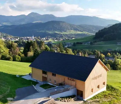 Ein allgemeiner Bergblick oder ein Berglick von der Ferienwohnung aus