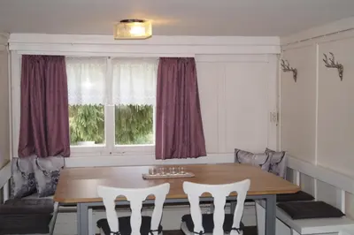 Ein Sitzbereich in der Unterkunft Ferienhaus Lila