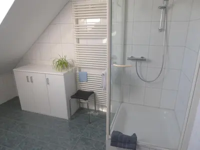 Ein Badezimmer in der Unterkunft Schottar FeWo ST 09
