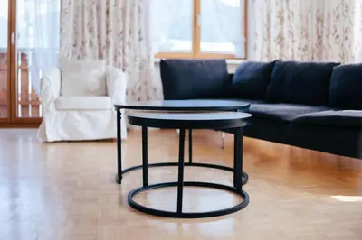 Ein Sitzbereich in der Unterkunft Ferienwohnung Wallis