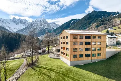 Ein allgemeiner Bergblick oder ein Berglick von der Ferienwohnung aus