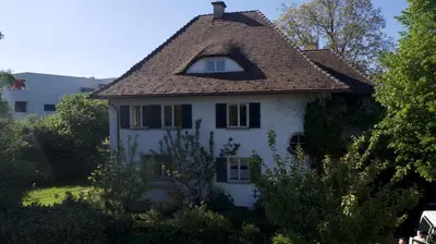 Ein Garten an der Unterkunft Zentraler Charme im historischen Dachgeschoss