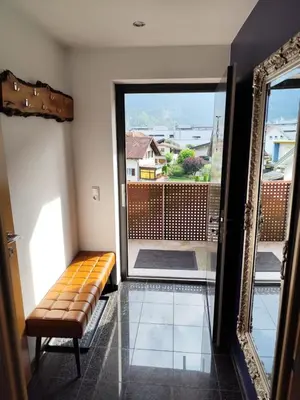 Ein Sitzbereich in der Unterkunft Bella Vista - 85 m2 Ferienwohnung mit überdachtem Parkplatz und Außenstellplatz - Bergblick