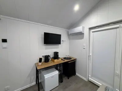 TV/Unterhaltungsangebot in der Unterkunft TRB - Tiny Rooms Bodensee 1