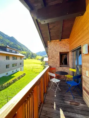 Ein allgemeiner Bergblick oder ein Berglick von der Ferienwohnung aus
