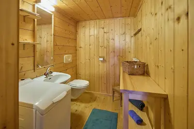 Ein Badezimmer in der Unterkunft Chalet Alte Mühle
