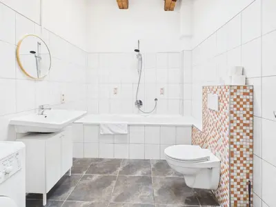 Ein Badezimmer in der Unterkunft CROWN LIVING Babylon Studios Lustenau - Studios nahe Messe und Schweizer Grenze, WLAN, kostenloser Parkplatz, Self Check-in, ideal für Geschäftsreisende und Feriengäste