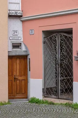 Das Gebäude in dem sich die Ferienwohnung befindet