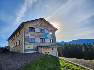 Ein allgemeiner Bergblick oder ein Berglick von der Ferienwohnung aus