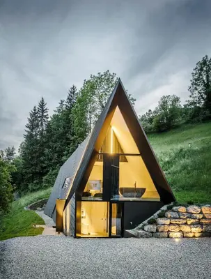 Das Gebäude in dem sich das Ferienhaus befindet