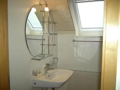 Ein Badezimmer in der Unterkunft Apartment Friesenhof Blank in Sulzberg by Interhome