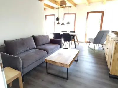 Ein Sitzbereich in der Unterkunft Ferienwohnung Hard am Bodensee