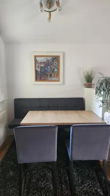 Ein Sitzbereich in der Unterkunft Ferienwohnung im Rheindelta