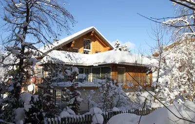 Alpen-suite im Winter