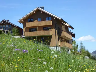 Das Gebäude in dem sich die Ferienwohnung befindet