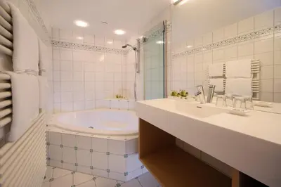 Ein Badezimmer in der Unterkunft Hotel Burgwald - Ski In & Ski Out