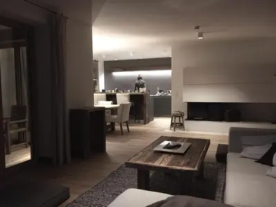 Ein Sitzbereich in der Unterkunft Ahorn Chalet Mittelberg