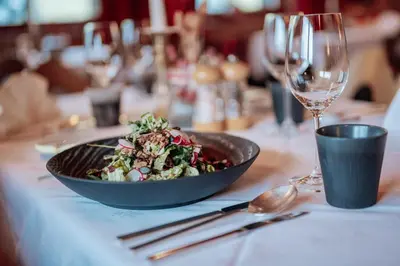 Essen im Hotel oder in der Nähe