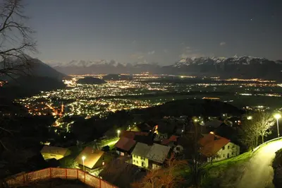 Ein allgemeiner Bergblick oder ein Berglick von der Pension aus