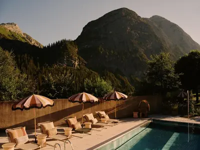 Ein allgemeiner Bergblick oder ein Berglick von des Hotels aus