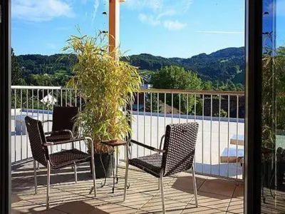 Ein allgemeiner Bergblick oder ein Berglick von des Hotels aus