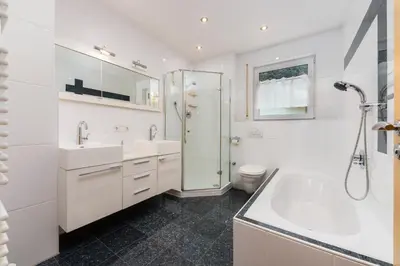 Ein Badezimmer in der Unterkunft Haus Röcken