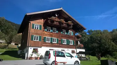 Das Gebäude in dem sich die Ferienwohnung befindet