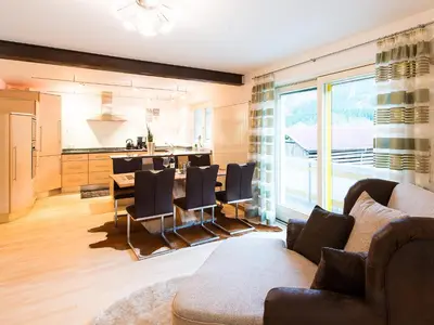 Ein Sitzbereich in der Unterkunft Ferienwohnung - Bergblick - Vandans