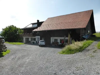 Das Gebäude in dem sich die Ferienwohnung befindet