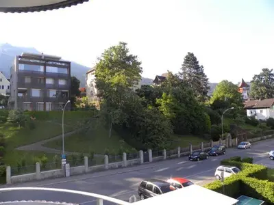 Ein allgemeiner Bergblick oder ein Berglick von der Ferienwohnung aus