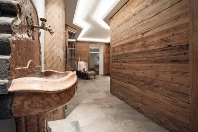 Ein Badezimmer in der Unterkunft Hotel Lech & Residenz Chesa Rosa