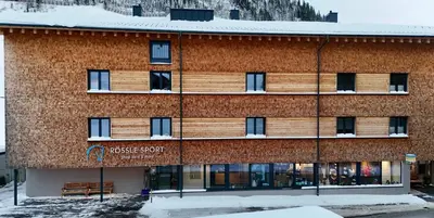 Das Gebäude in dem sich das Aparthotel befindet