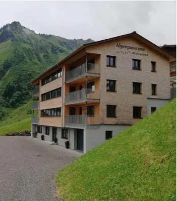 Ein allgemeiner Bergblick oder ein Berglick von der Ferienwohnung aus