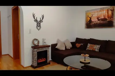 Ein Sitzbereich in der Unterkunft Ferienwohnung Tschagguns
