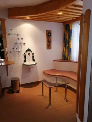 Ein Sitzbereich in der Unterkunft Haus Roswitha