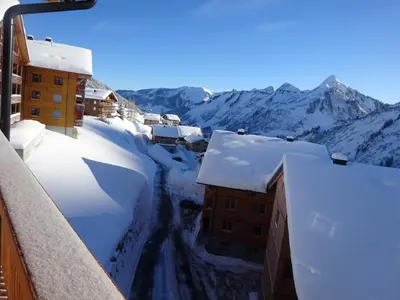 Ein allgemeiner Bergblick oder ein Berglick von der Ferienwohnung aus