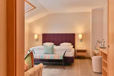 Ein Sitzbereich in der Unterkunft Hotel Petersboden