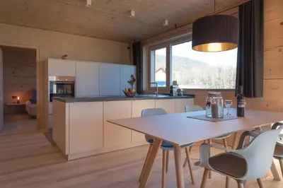 Küche/Küchenzeile in der Unterkunft Ferienwohnung Wertvollholzhaus