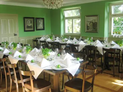 Ein Restaurant oder anderes Speiselokal in der Unterkunft Brauereigasthof Reiner