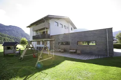 Ein allgemeiner Bergblick oder ein Berglick von der Ferienwohnung aus